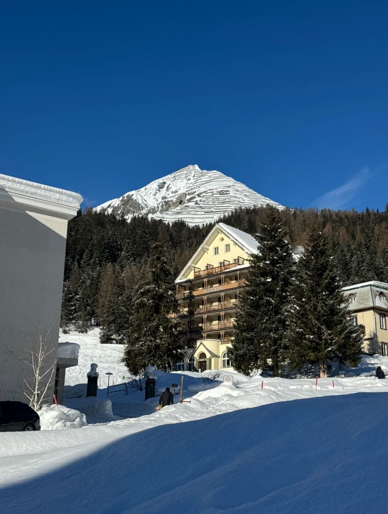 Mia Leadership Roundtable at Davos Sets Stage for AI's Role in Social Impact